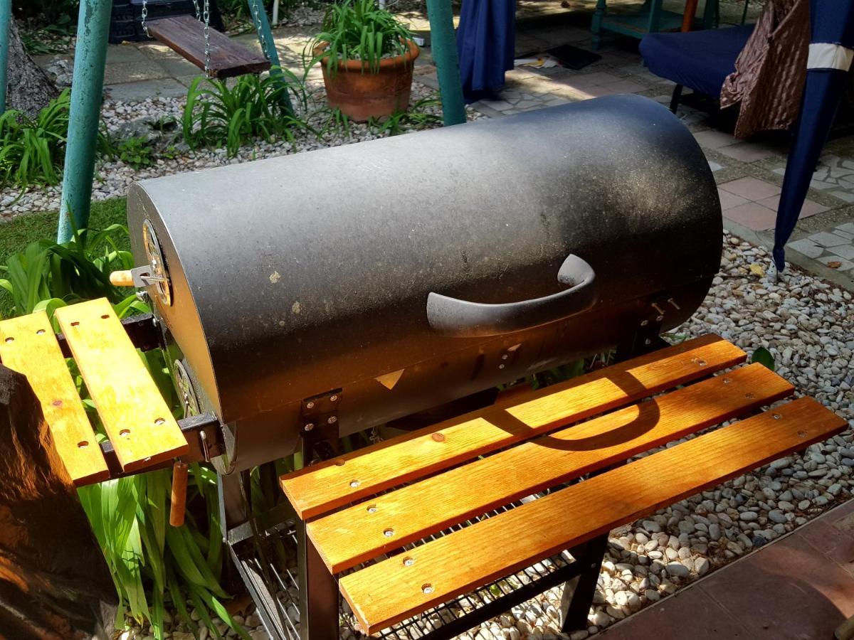Garden Budha Relax Apartman, Parking, Bbq, Terrace Siofok Ngoại thất bức ảnh